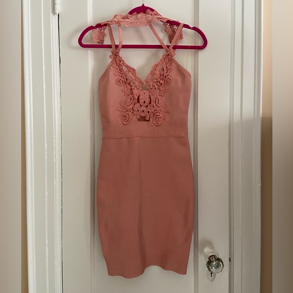 WOW couture Dresses & Skirts - Dusty pink body on dress with lace accents and choker style lace collar